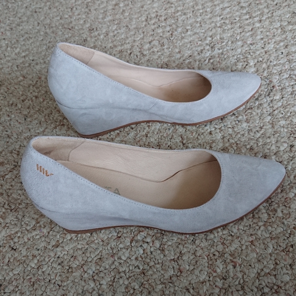 Viscata Verona Suede Wedges in Light Gray size US 10 - Picture 5 of 16